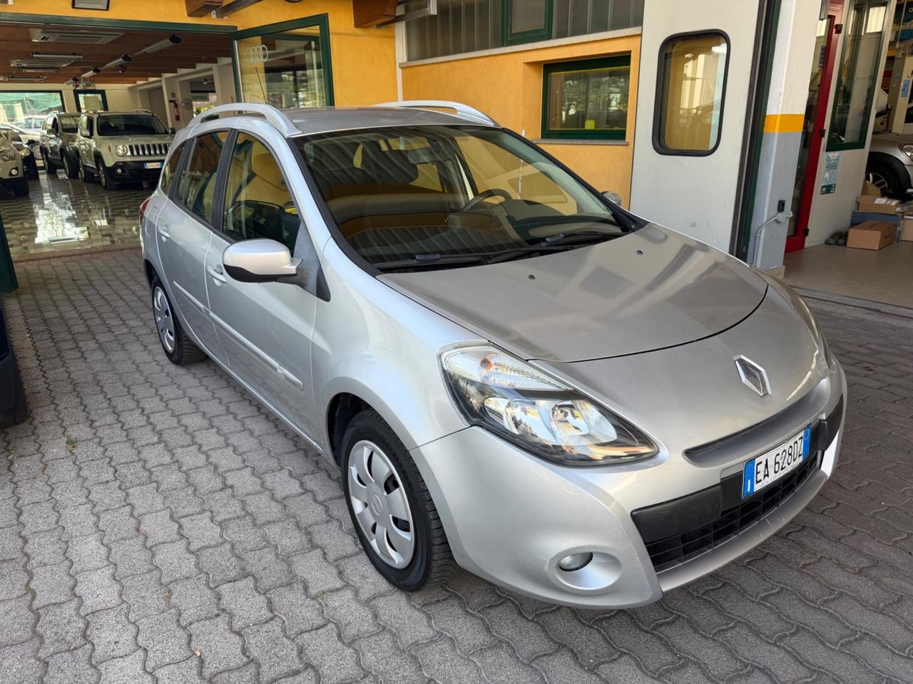 Renault Clio 1.2 16V SporTour Luxe