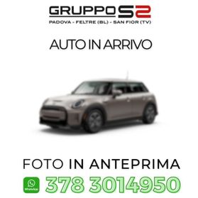 MINI Cooper 1.5 Cooper Essential 5 porte Tetto nero/cerchi 17'