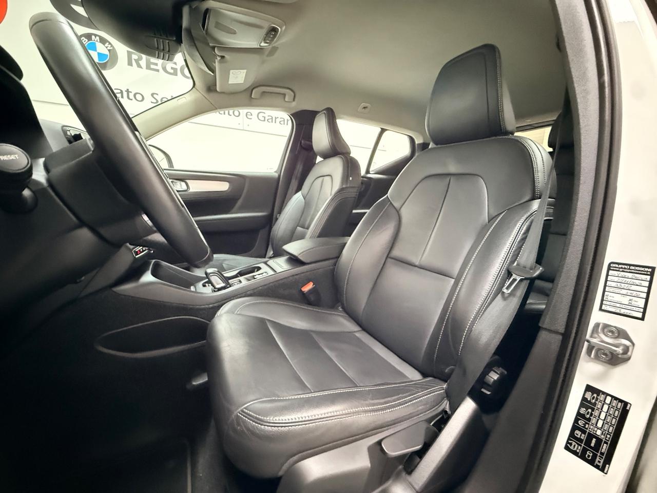 Volvo XC40 D4 2.0 190 CV AWD Geartronic Momentum 03/2018 EURO 6B