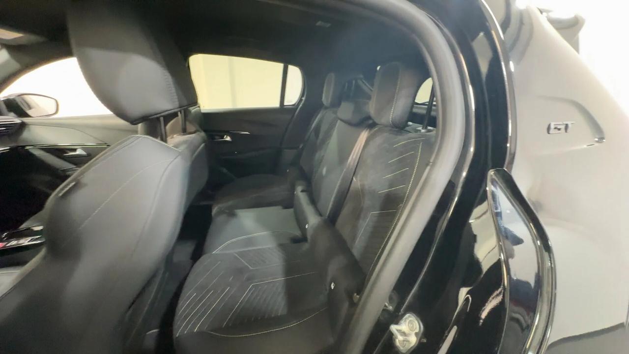 Peugeot 208 GT Hybrid 145cv e-DCS6 AUTOMATICO