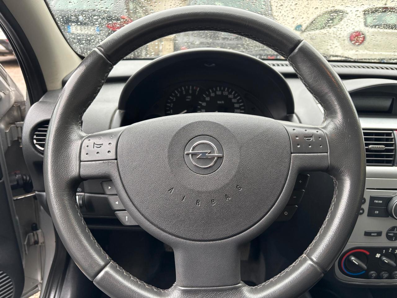 Opel Corsa 1.2 benzina Neopatentati