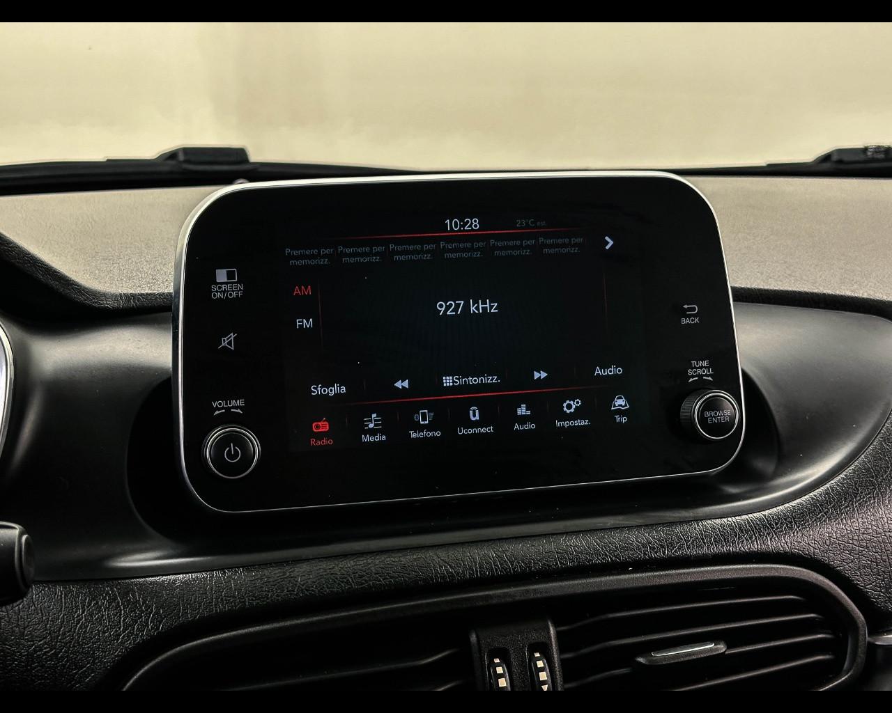FIAT Tipo (2015-->) - Tipo 1.6 Mjt S&S DCT SW Lounge
