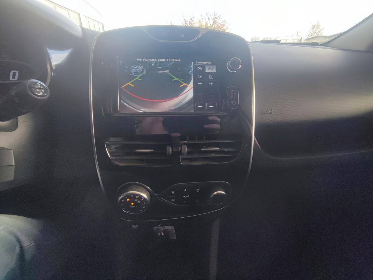 Renault Clio 1.2 5 PT Costume National