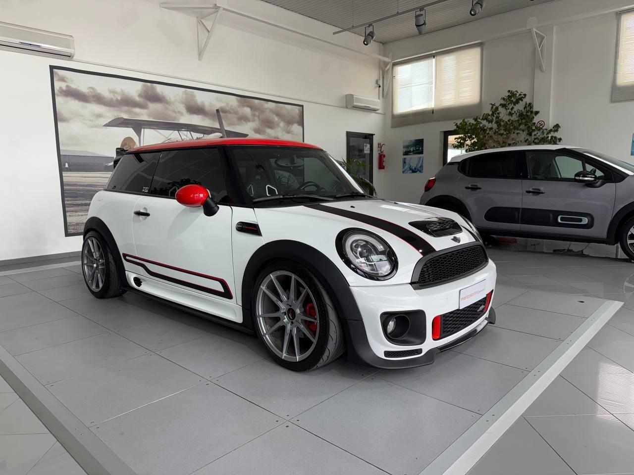 MINI COOPER CON PACCHETTO JOHN WORKS