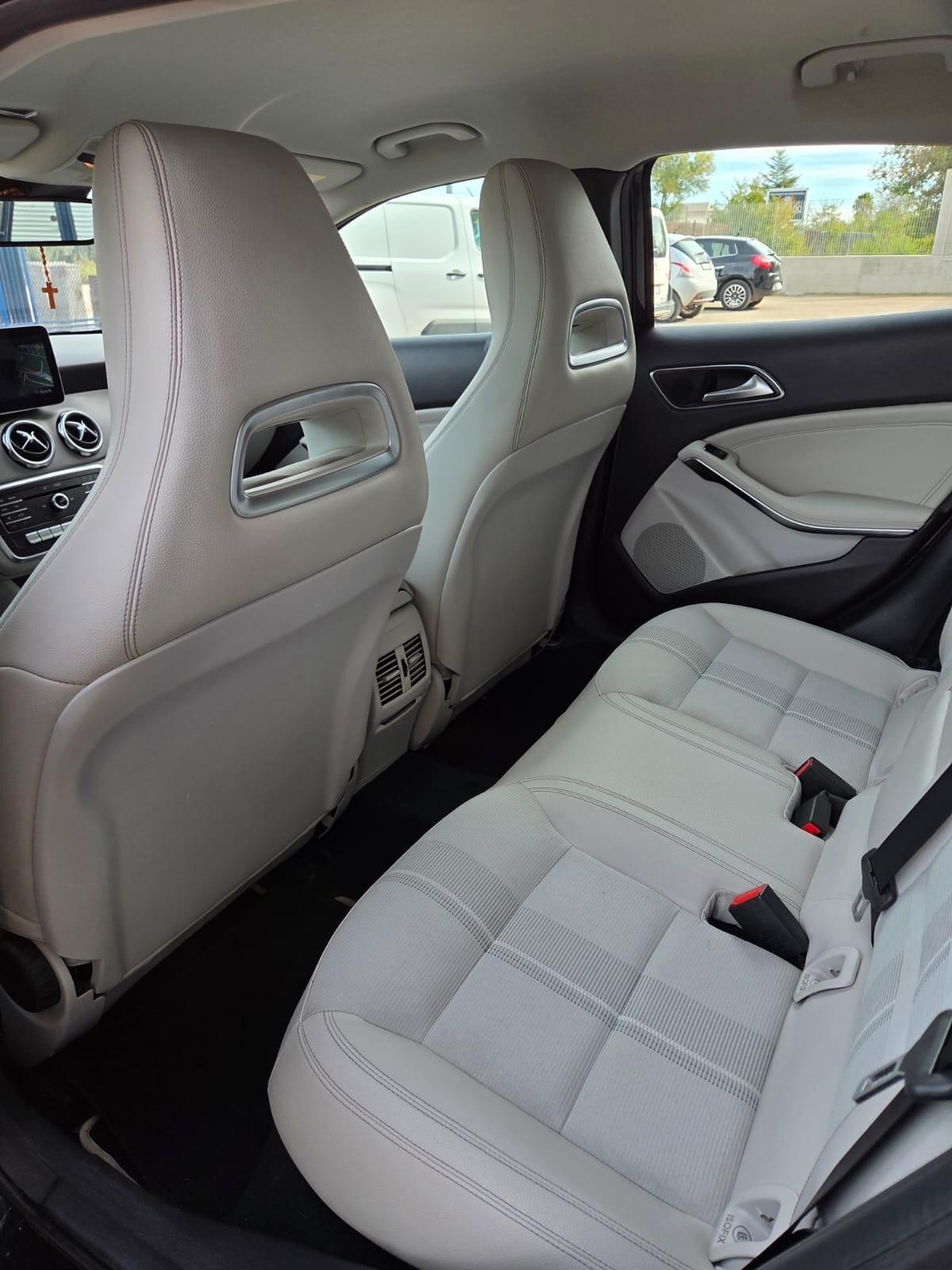 Mercedes-benz GLA 220 d Automatic 4Matic Premium