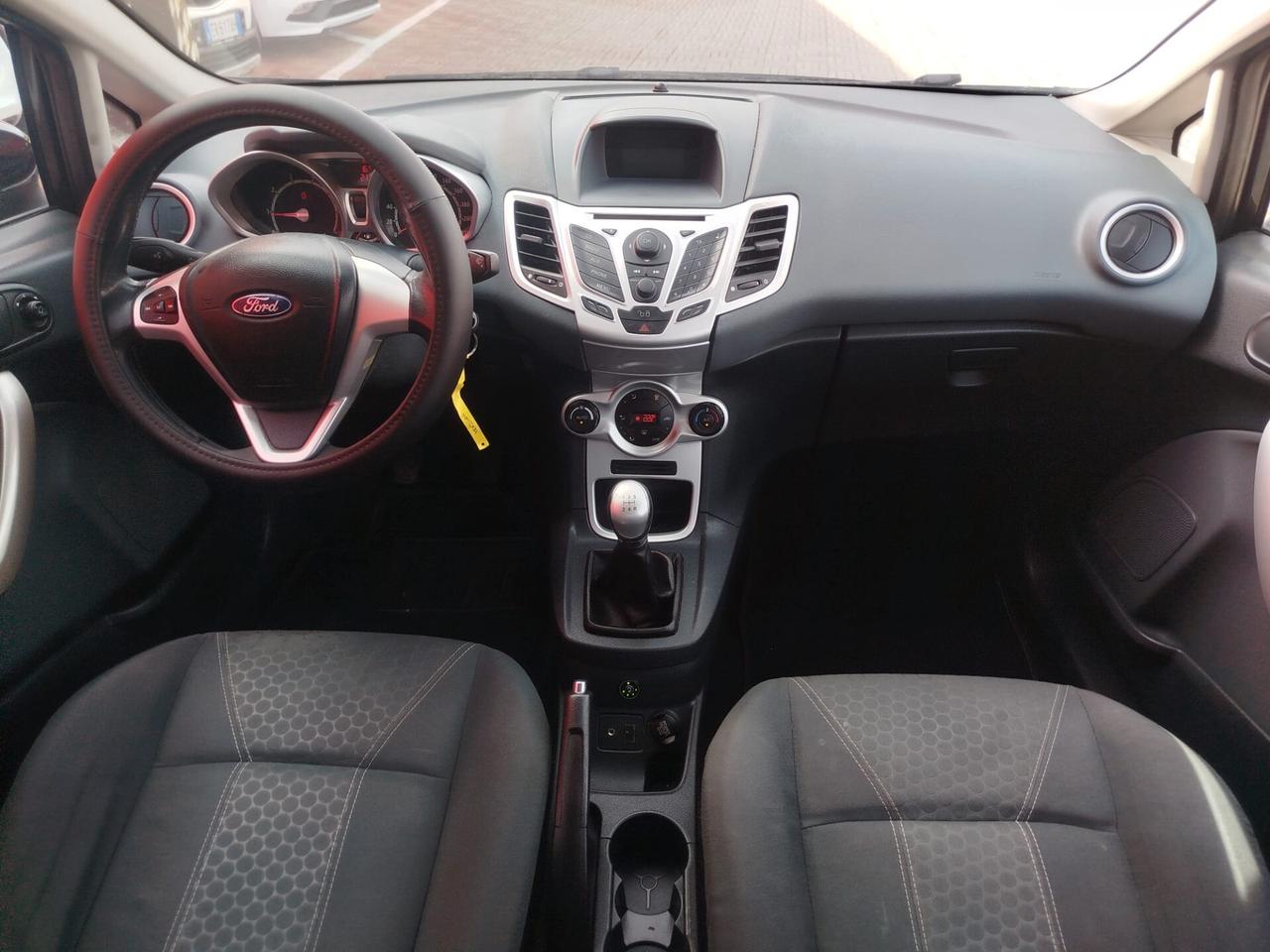 Ford Fiesta 1.4 BENZ/ GPL DI SERIE