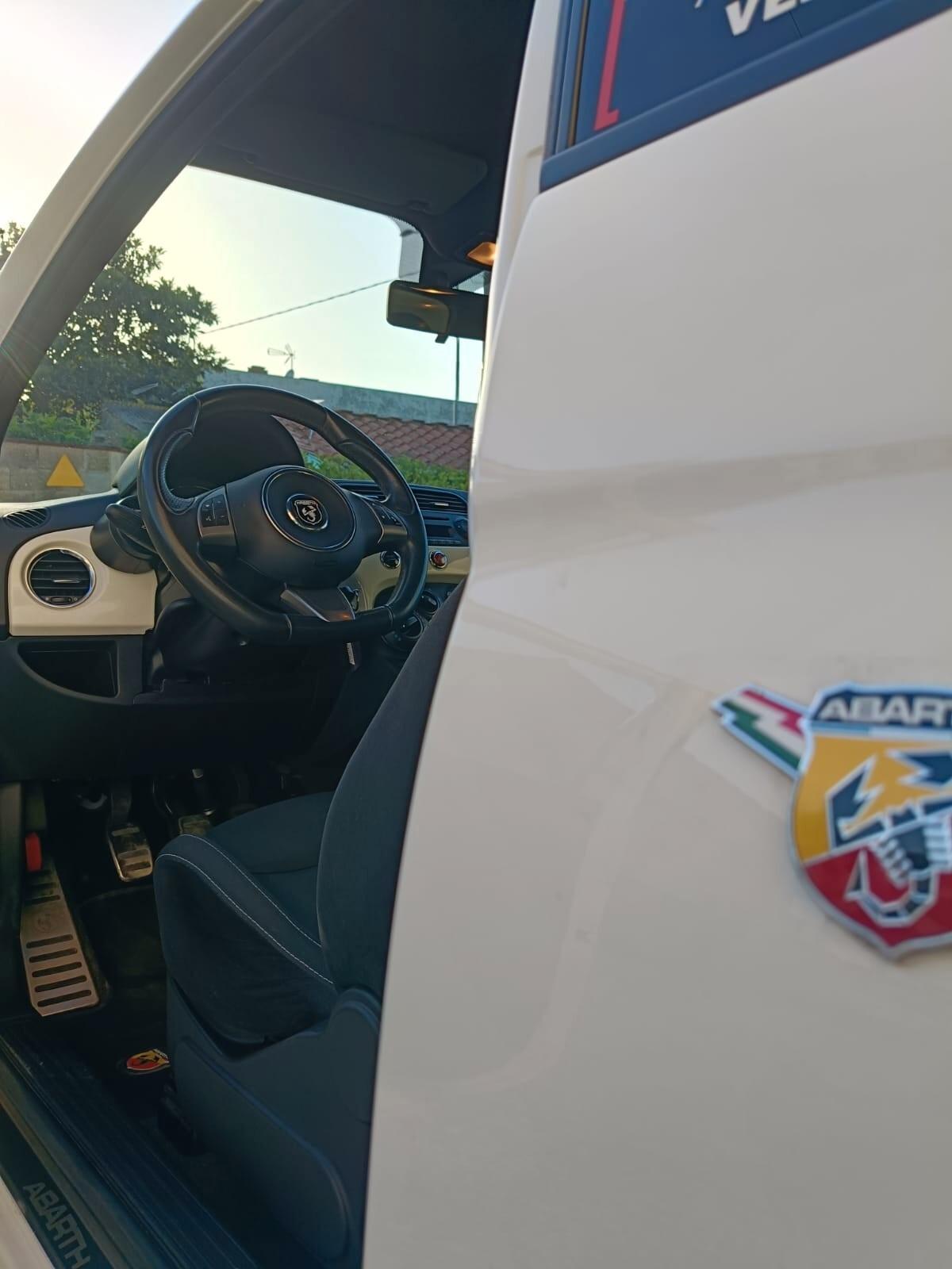 Abarth 595 C 1.4 Turbo T-Jet 140 CV