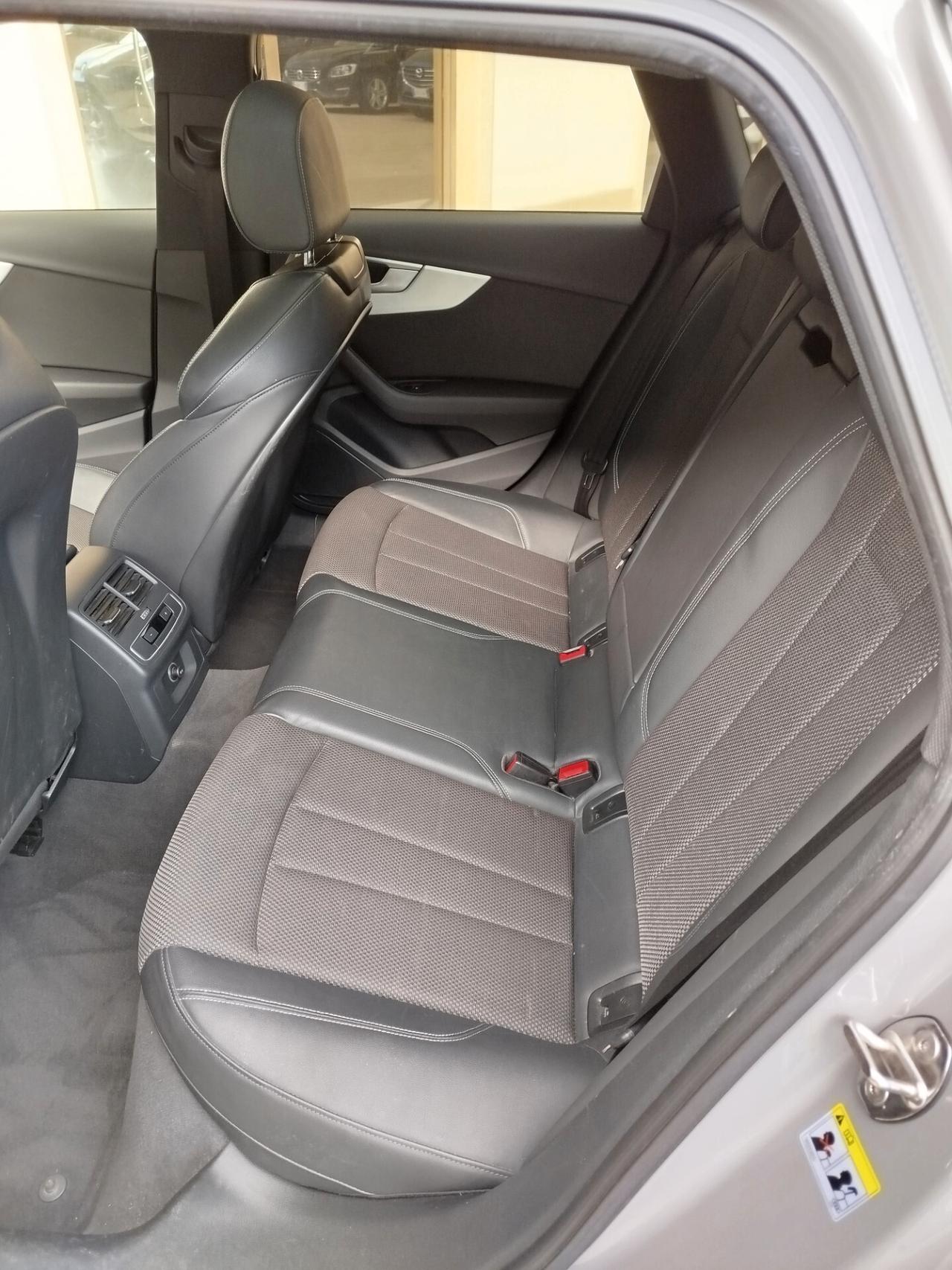 Audi A4 Avant 40 TDI quattro S tronic line edition