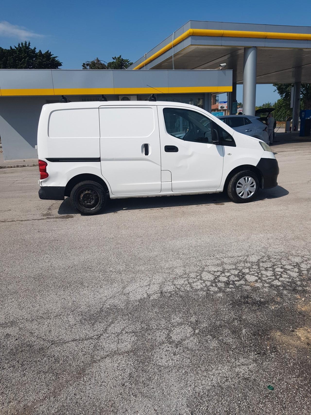 NISSAN Nv 200 1.5 diesel anno 2015