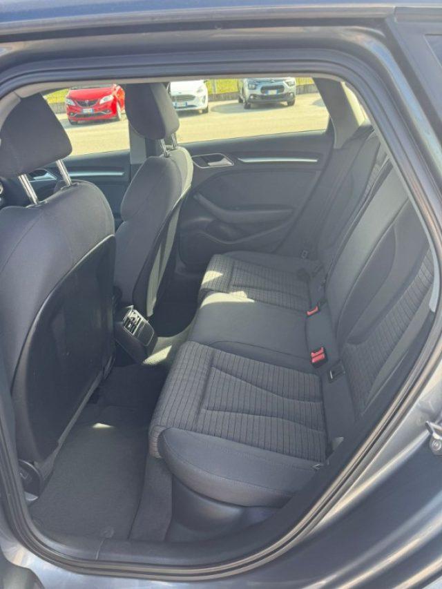 AUDI A3 1.6 TDI S tronic Sport