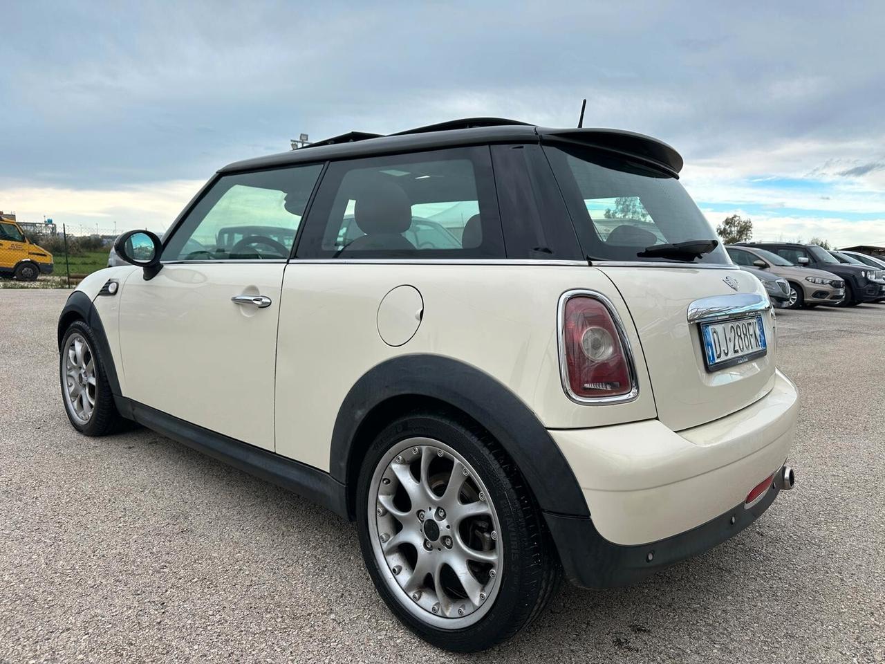 Mini Cooper D 1.6 Anche Neopatentati