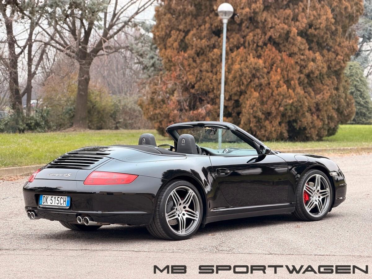 Porsche 911 Carrera 4S Cabriolet