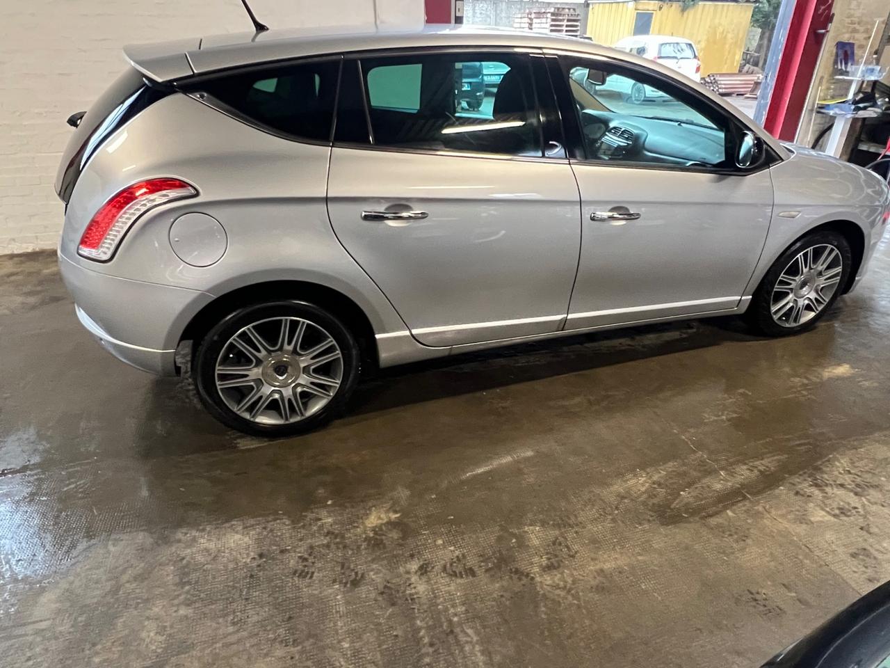 Lancia Delta 1.6 MJT DPF Gold