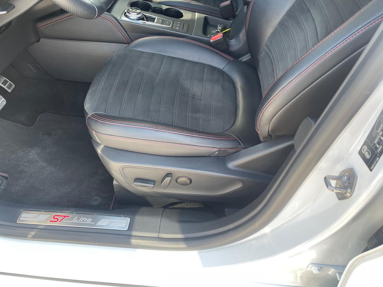 Ford Kuga 1.5 EcoBlue 120 CV aut. 2WD ST-Line