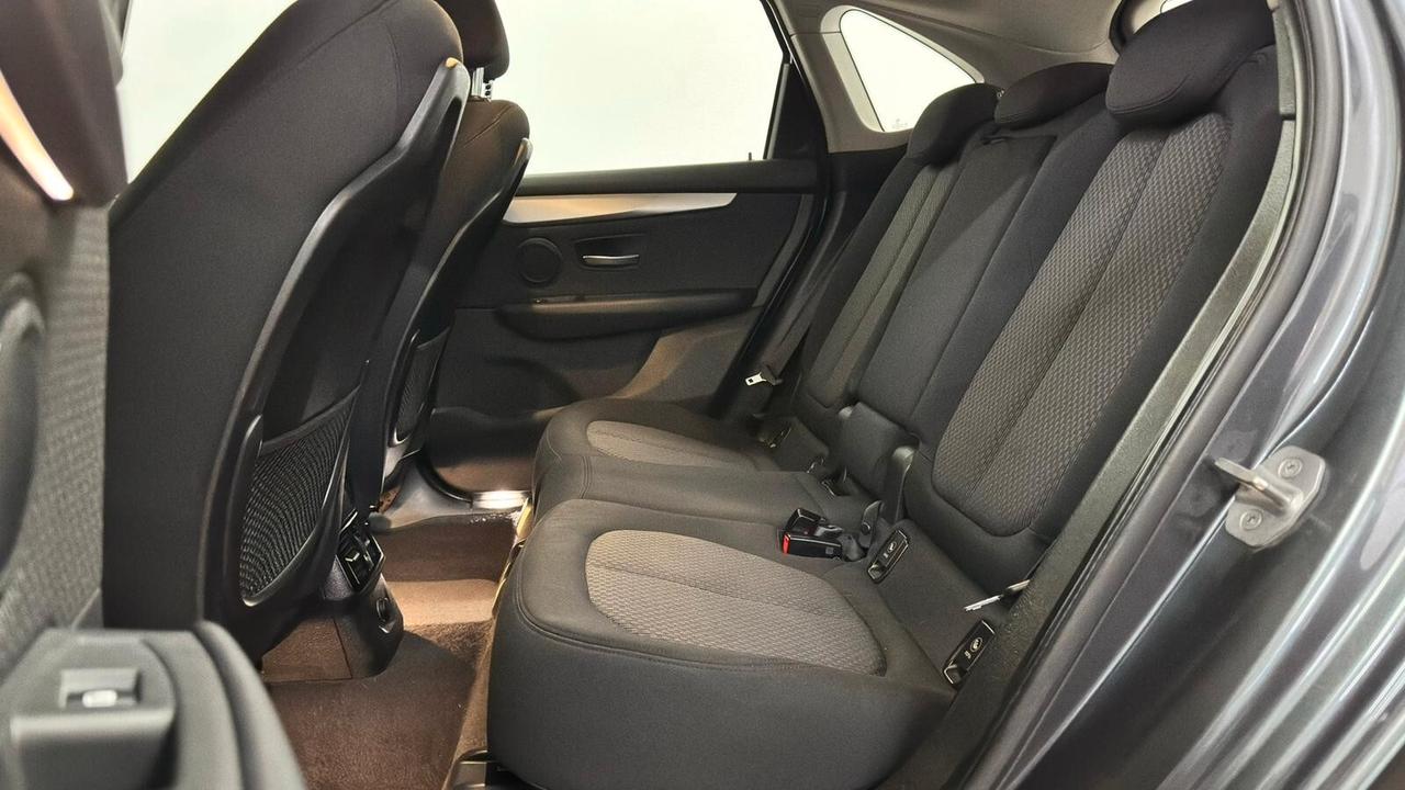 Bmw 2er Active Tourer 216d Luxury