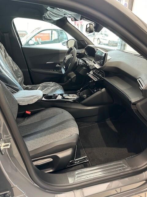 Peugeot 2008 PureTech 130 S&S EAT8 Allure