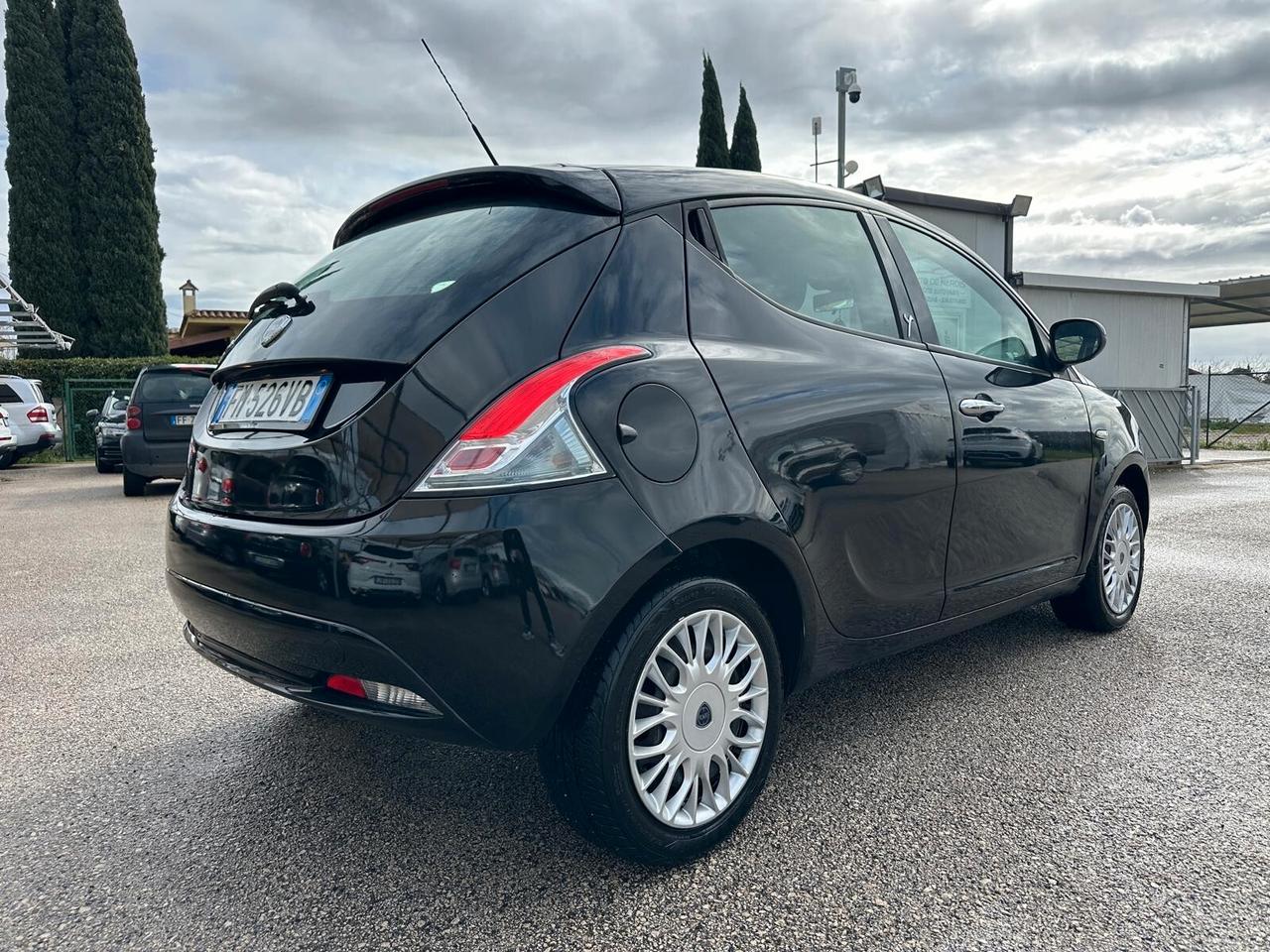 Lancia Ypsilon 1.2 Benzina/GPL