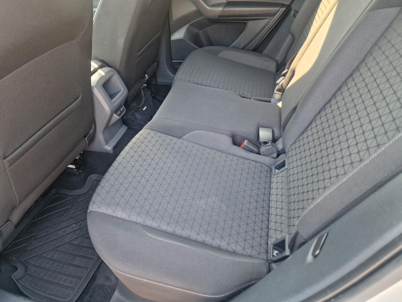 Volkswagen T-Cross 1.6 TDI cambio automatico
