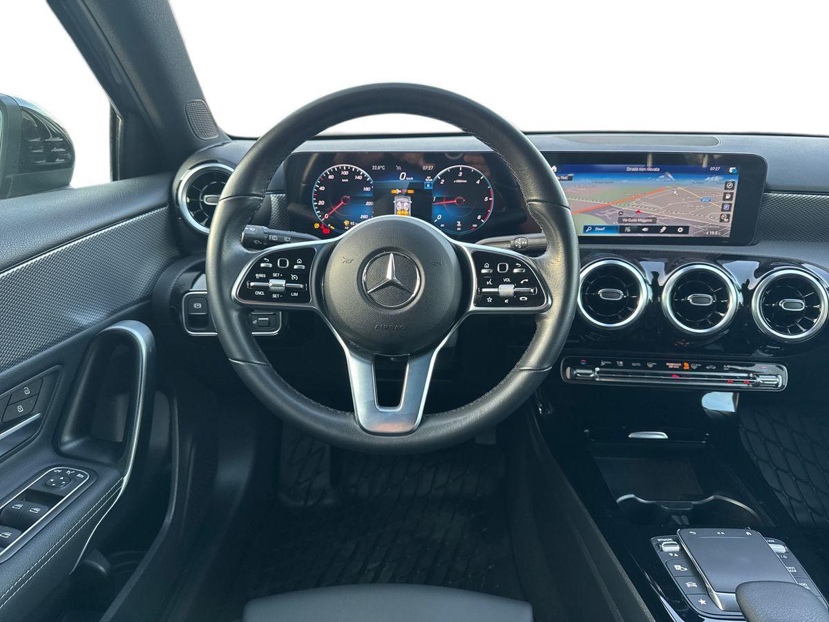 Mercedes-Benz A 180 d Sport Night edition auto