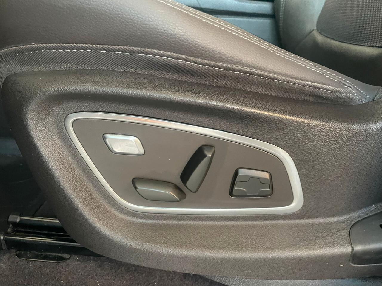 Renault Espace dCi 160CV EDC Energy Initiale Paris 4Control