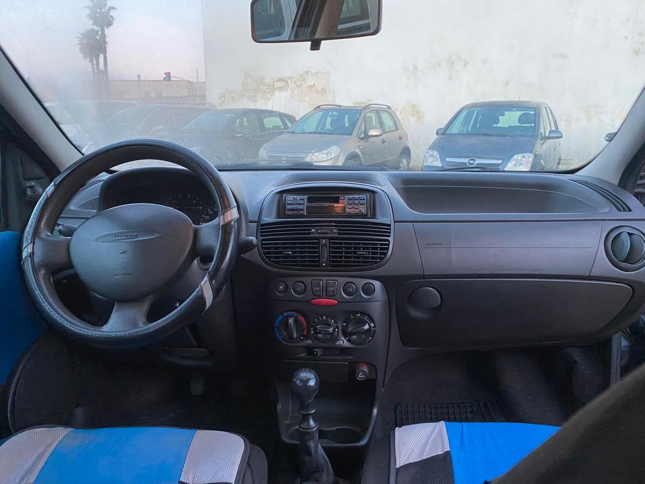 Fiat Punto 1.2i 16V cat 5 porte ELX