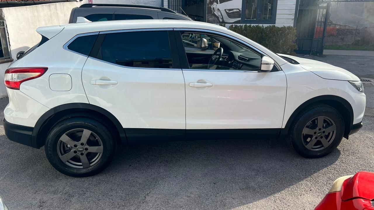 Nissan Qashqai 1.2 DIG-T Visia