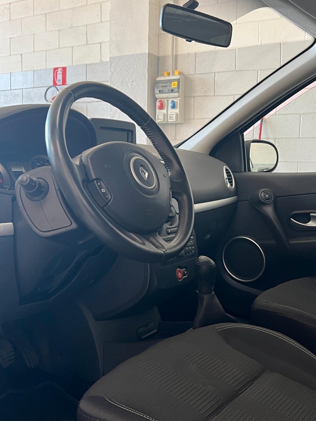 RENAULT CLIO 1.2 5P Live!