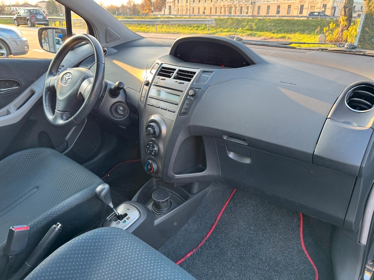 Toyota Yaris 1.3 5 porte M-MT Sol