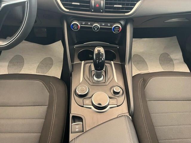 Alfa Romeo Giulia 2.2 t Business 150cv auto