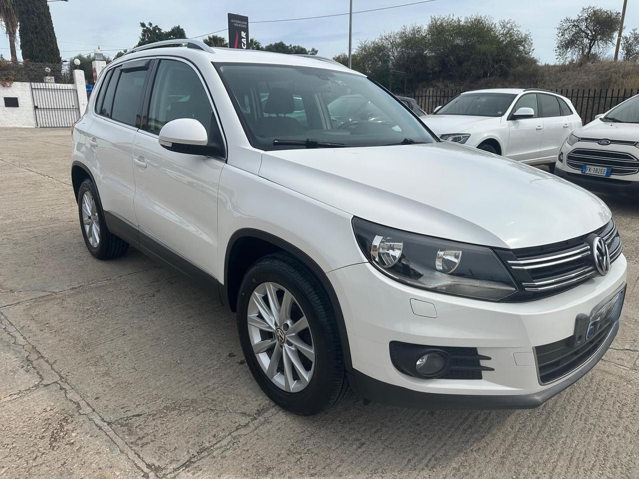 VW Tiguan 2.0 TDI Sport & Style (2012) | GANCIO TRAINO DI SERIE - Sotto i 10.000€