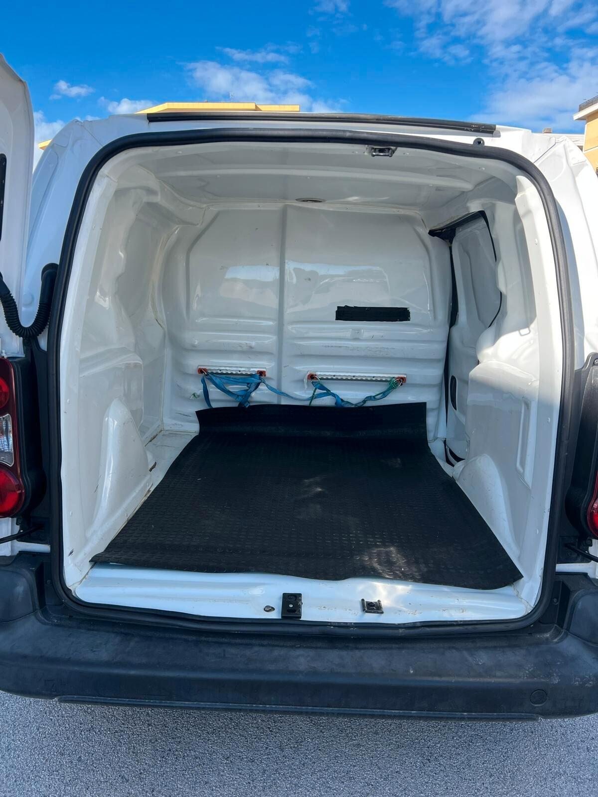 Peugeot Partner BlueHDi 75 L1 Furgone Pro