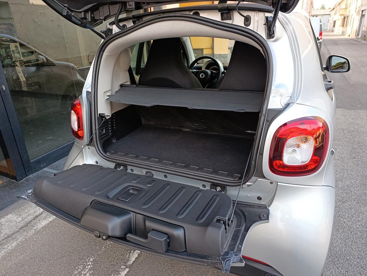 Smart ForTwo 70 1.0 twinamic aut. solo Km 8.142