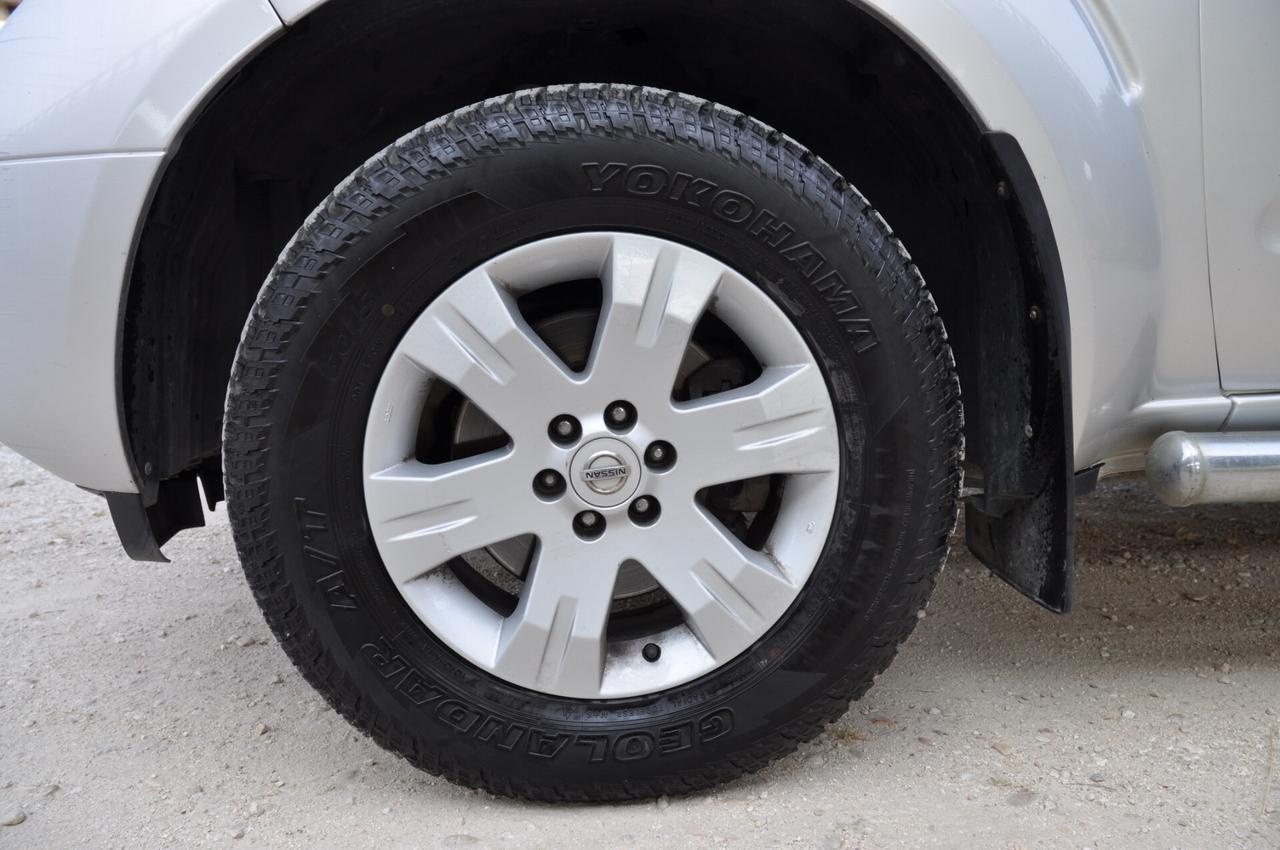 Nissan Pathfinder 2.5 dCi SE 7 Posti-Gancio Traino