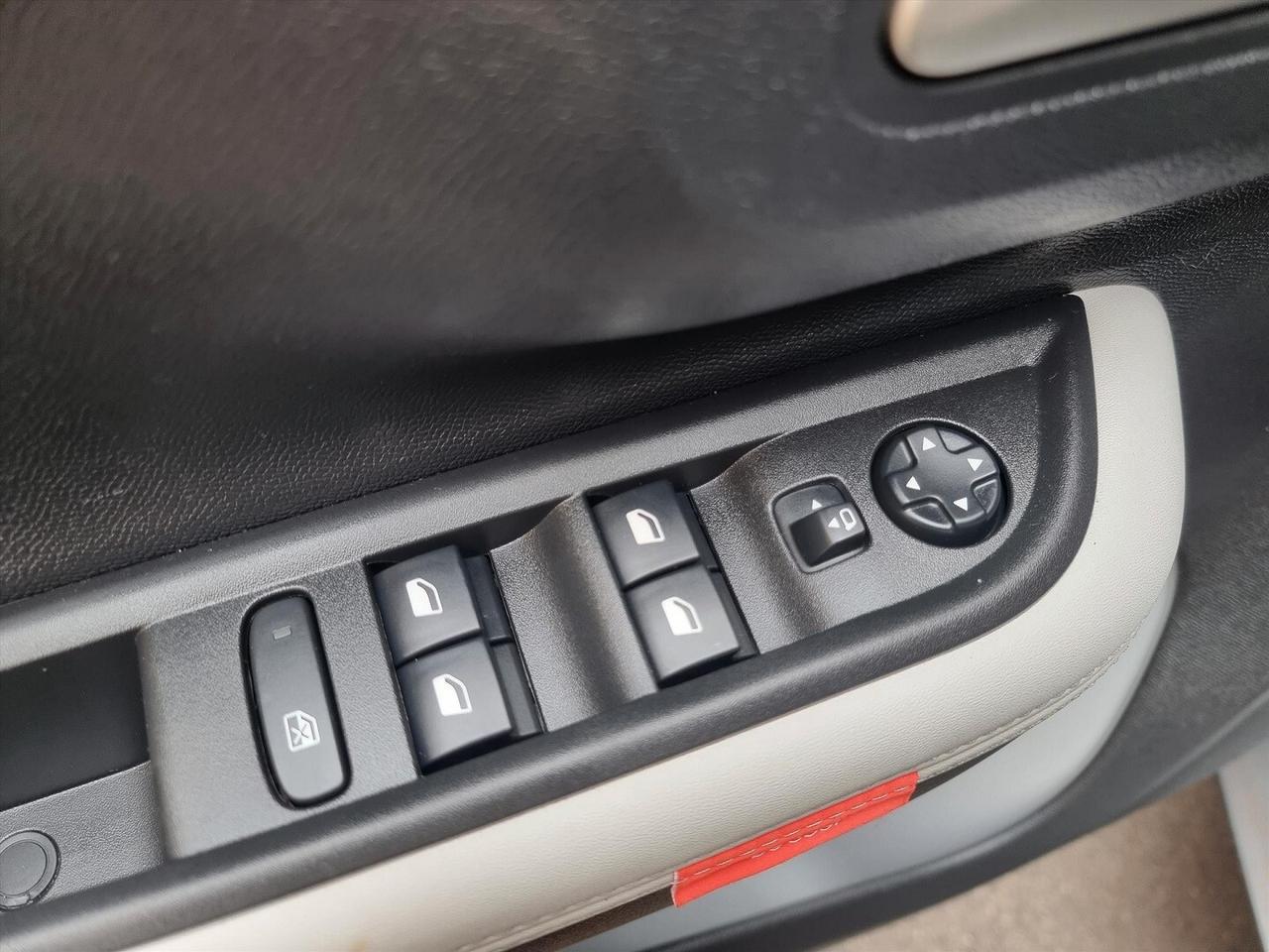 Citroen C3 e-C3 motore elettrico 113 CV Max NESSUN VINCOLO FINANZIAMENTO ADATTA X NEO PATENTATI