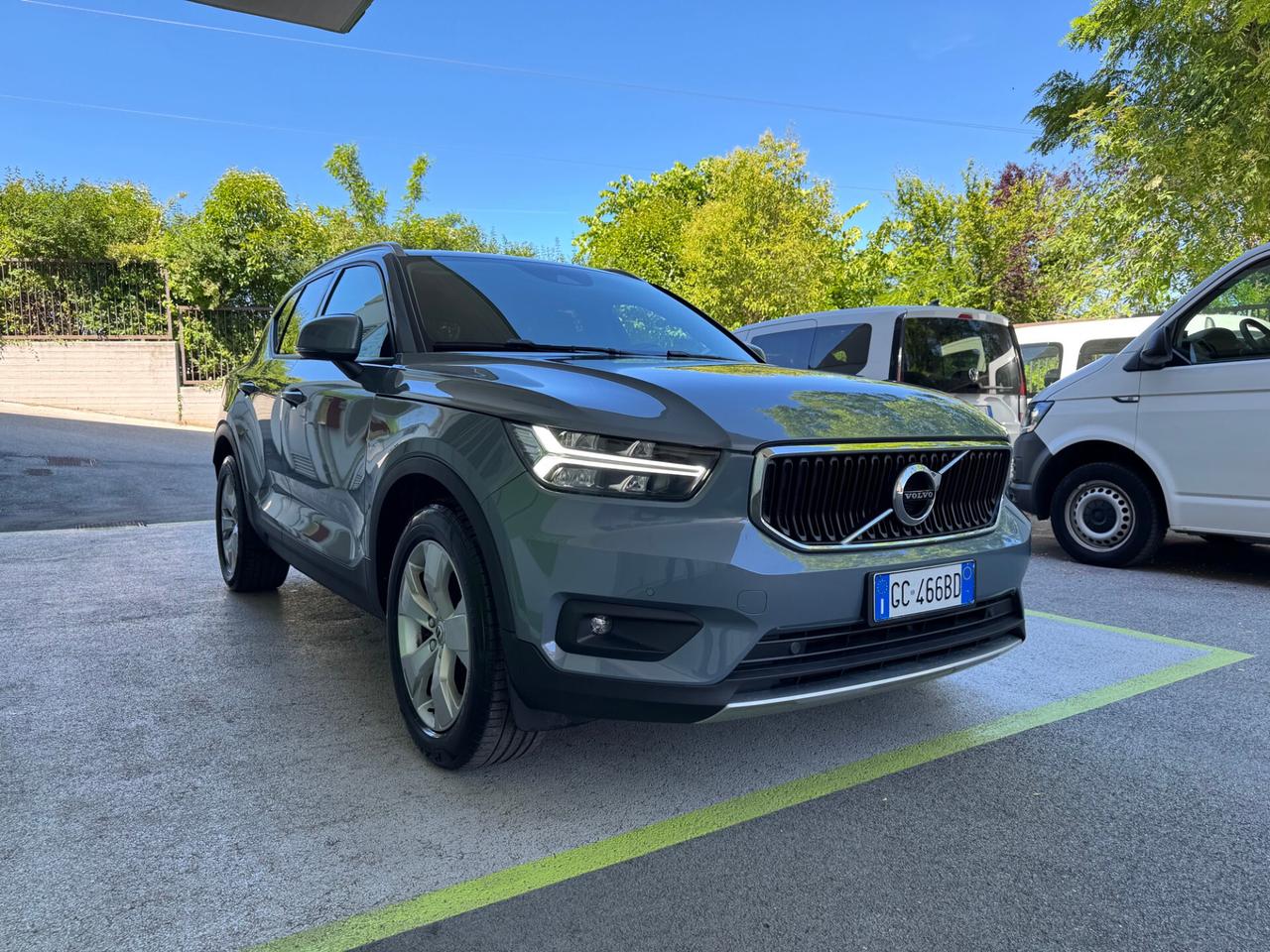 Volvo XC40 2.0 d3 Momentum AWD Auto GARANZIA24MESI