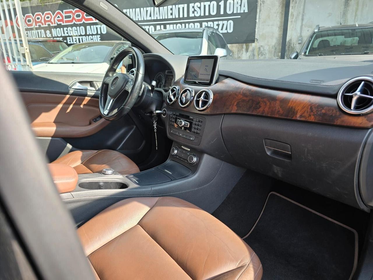 Mercedes B 180 PREMIUM AUTOMATICA NAVI FULL LED