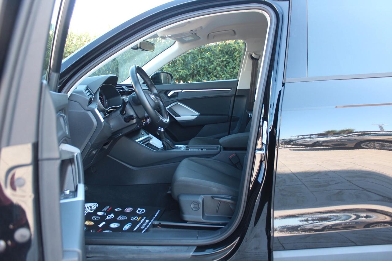 Audi Q3 35 TDI S tronic Business