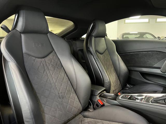AUDI TT RS Coupé 2.5 TFSI quattro S tronic / SEDILI A GUSCIO