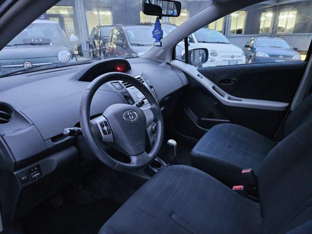 TOYOTA Yaris 1.0 5 porte Sol