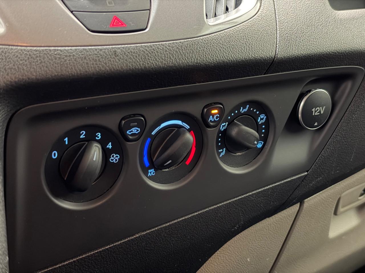Ford Transit Custom 310 2.2 TDCi 125CV PC Combi
