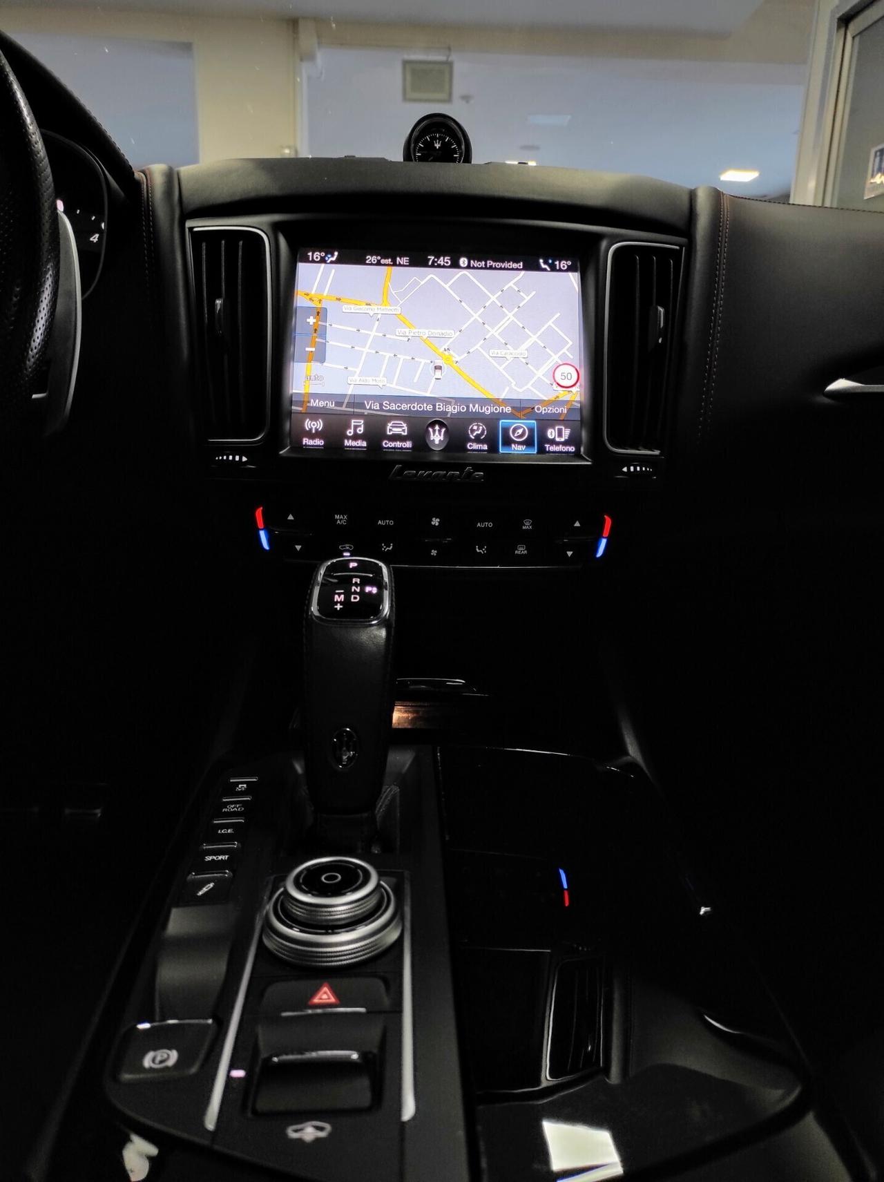 Maserati Levante V6 Diesel 275 CV AWD Gransport Tetto