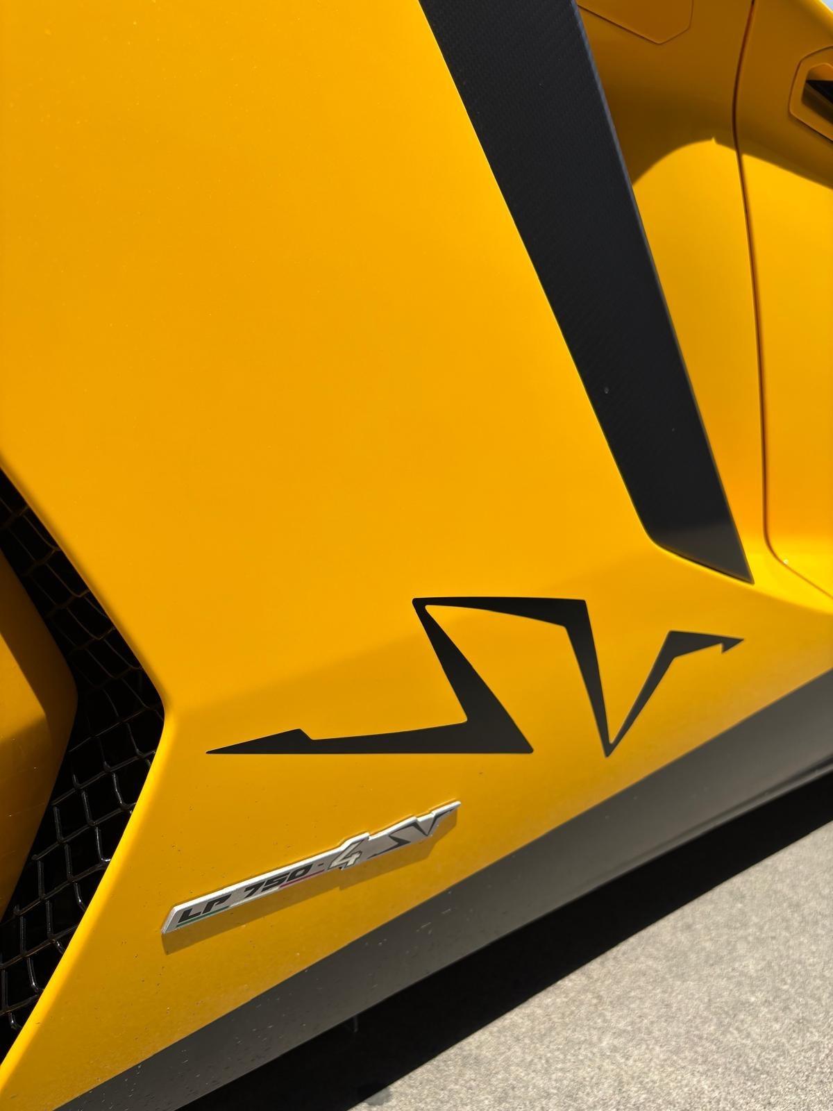 Lamborghini Aventador 6.5 V12 LP750-4 Superveloce Roadster