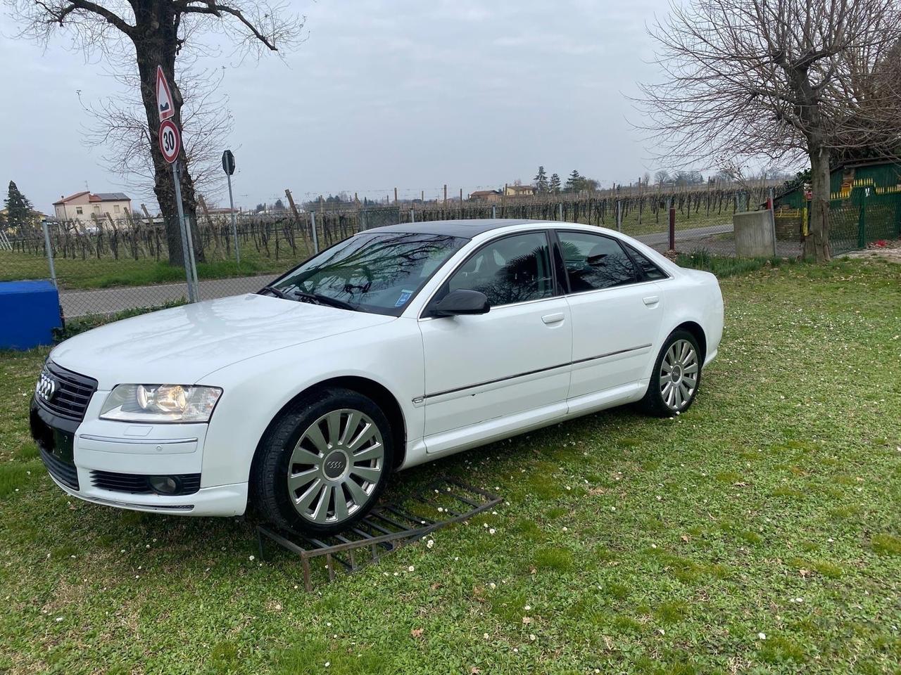 Audi A8 3.0 V6 TDI quattro tiptronic