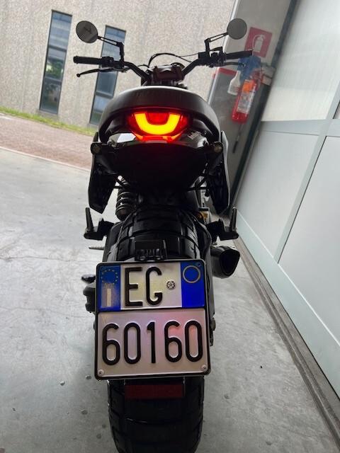 Ducati Scrambler 800, Scarico HP, Specchi barracuda, Abs