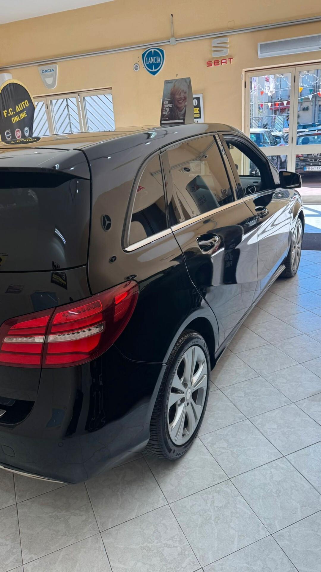 Mercedes-benz B 180 d Premium