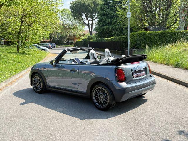 MINI Cooper C Cabrio Cooper C Favoured Cabrio