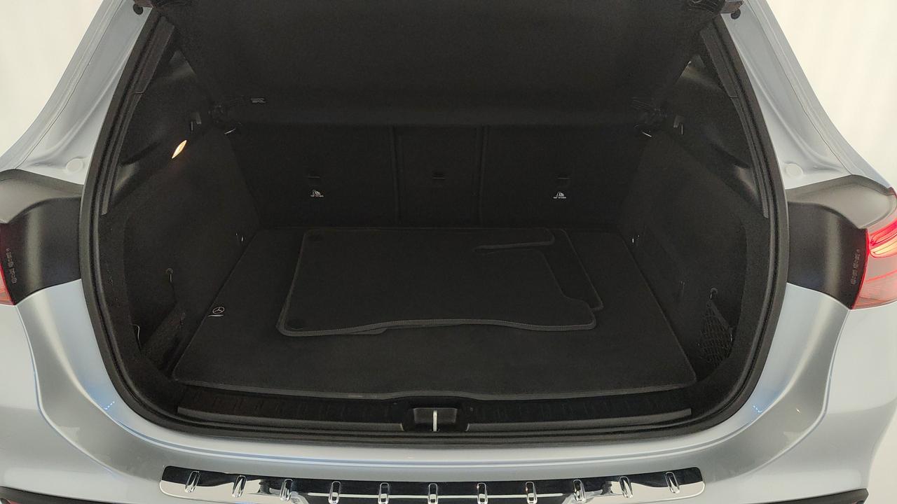 Mercedes-Benz GLA 180 d Progressive Advanced auto