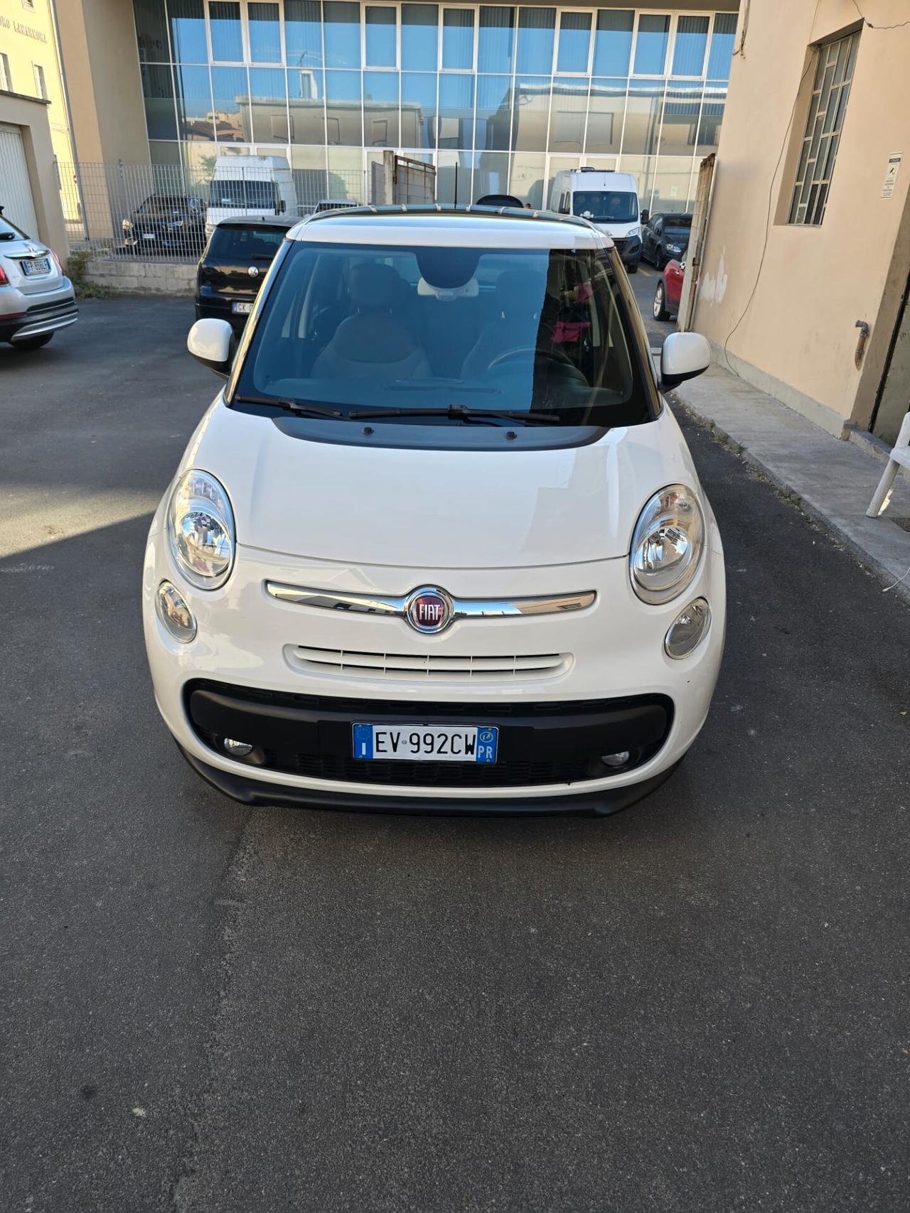 Fiat 500L 1.3 Multijet 85 CV Dualogic Lounge tetto panoramico cambio automatico