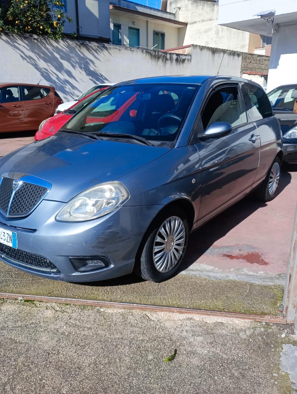 Lancia Ypsilon 1.2 Gpl