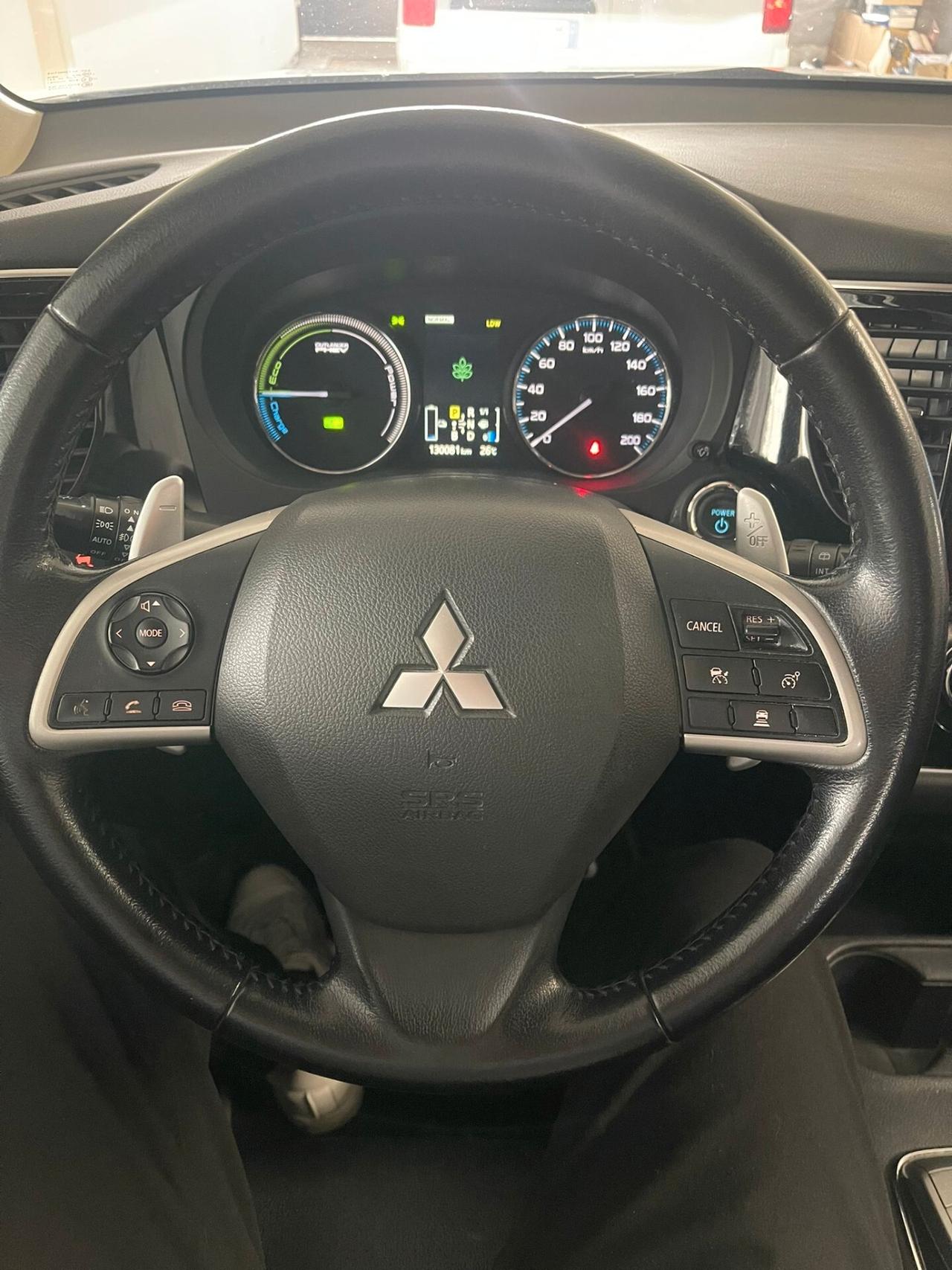 Mitsubishi Outlander 2.0 MIVEC 4WD PHEV Instyle Diamond